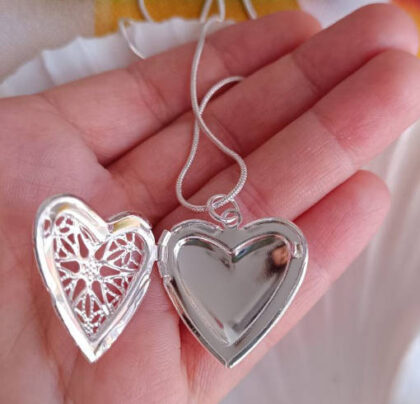 Collar plata Relicario Corazón Calado